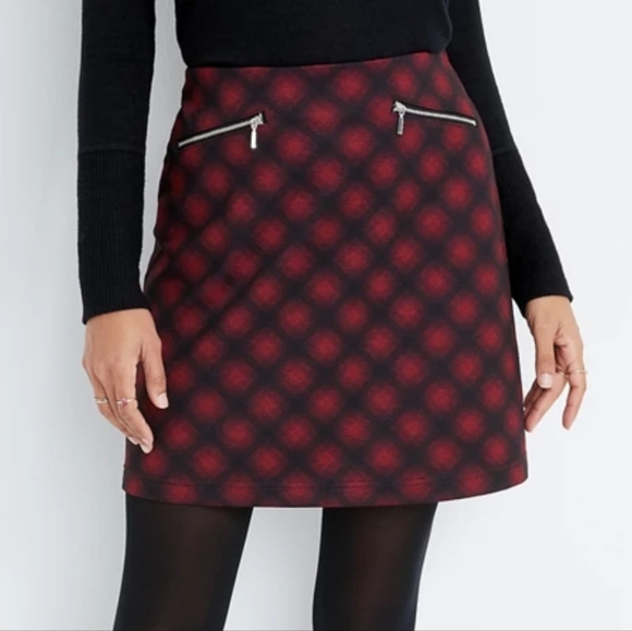 Red A-Line Mini Skirt for Casual Night Out - Picture 11 of 11